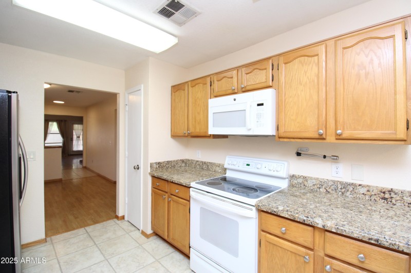 Light and Bright Kitchen