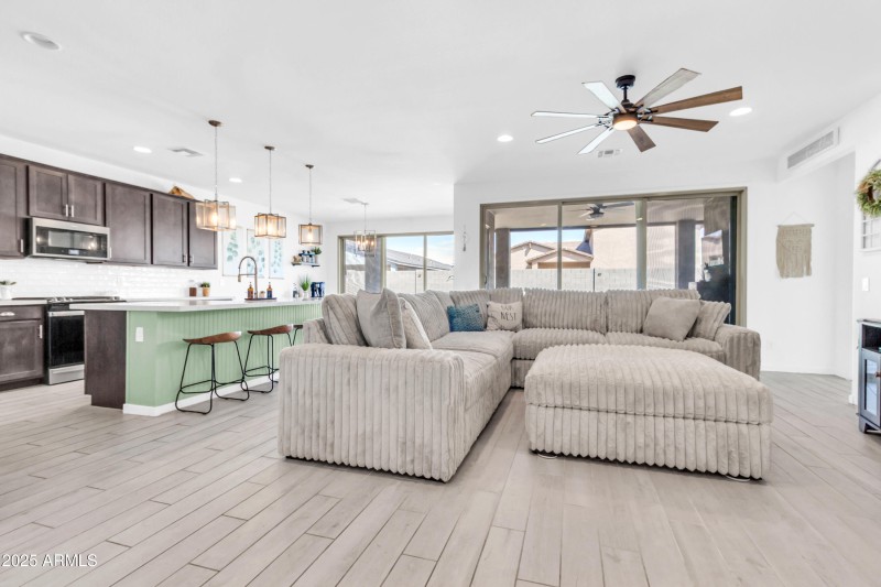 3314 E Jasmine Way-8