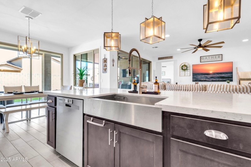 3314 E Jasmine Way-11