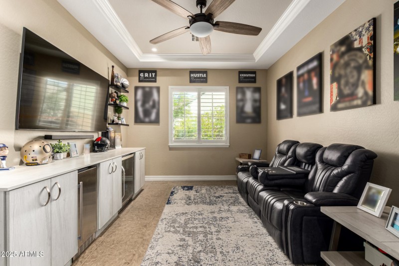 Entertainment Room/Formal Dining Room