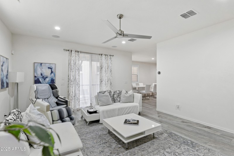1201 S Tumbleweed Ln-5