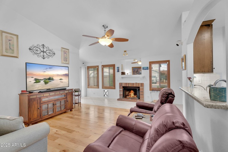 5-web-or-mls-DSC02526 (1)