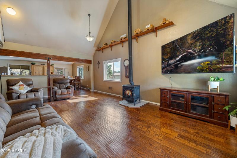 2003 Little Doe Trail, Overgaard, AZ-Cab