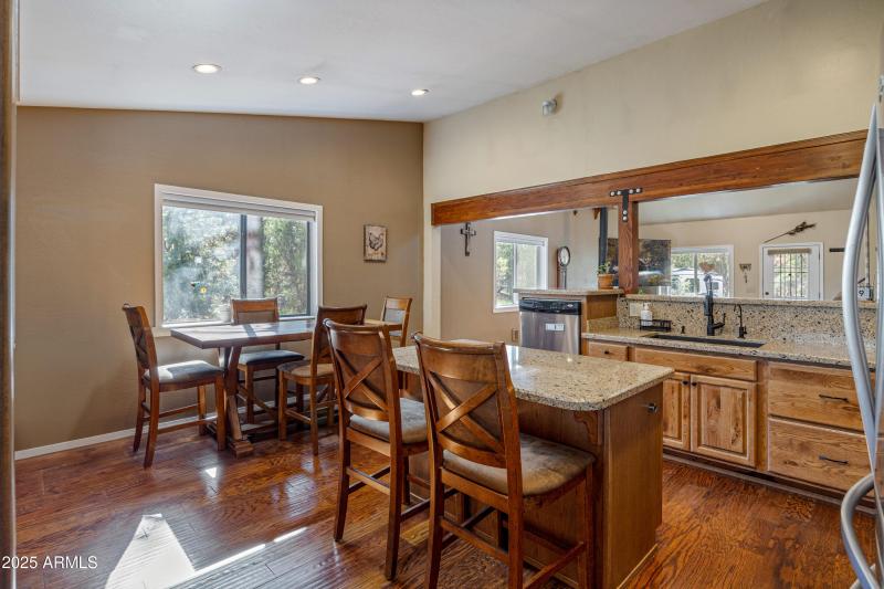 2003 Little Doe Trail, Overgaard, AZ-Cab