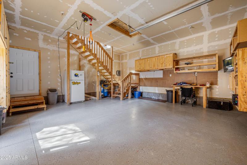 2003 Little Doe Trail, Overgaard, AZ-Cab