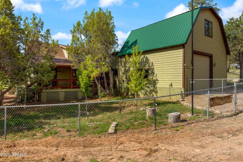 2003 Little Doe Trail, Overgaard, AZ-Cab