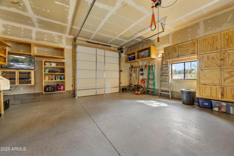 2003 Little Doe Trail, Overgaard, AZ-Cab