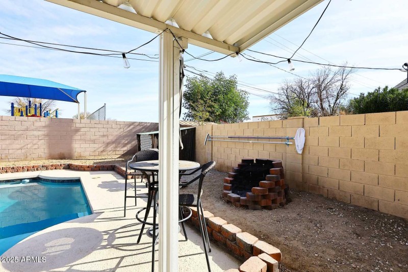 firepit by pool