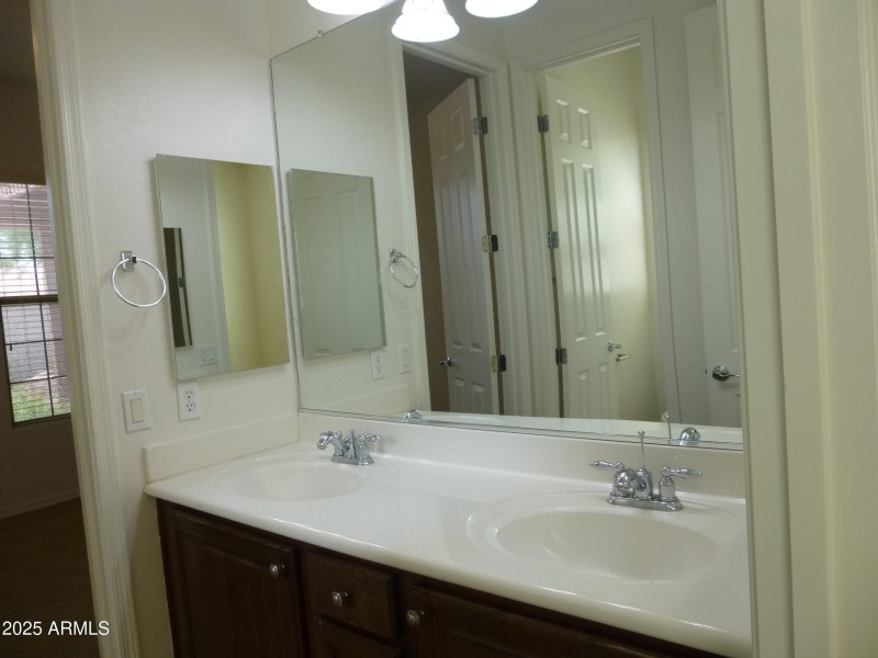 Jack n Jill Bathroom