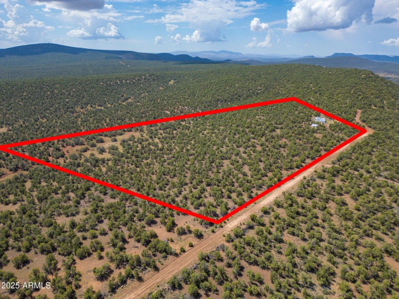 12-web-or-mls-35575-w-pale-moon-rd