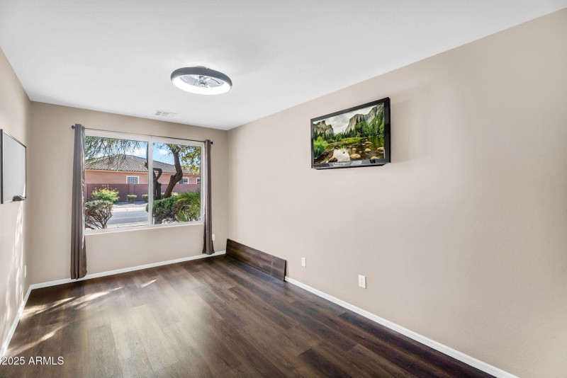 30-web-or-mls-2546 E San Rafael Trail -3