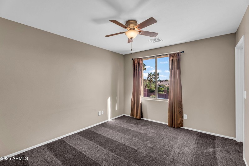 32-web-or-mls-2546 E San Rafael Trail -3