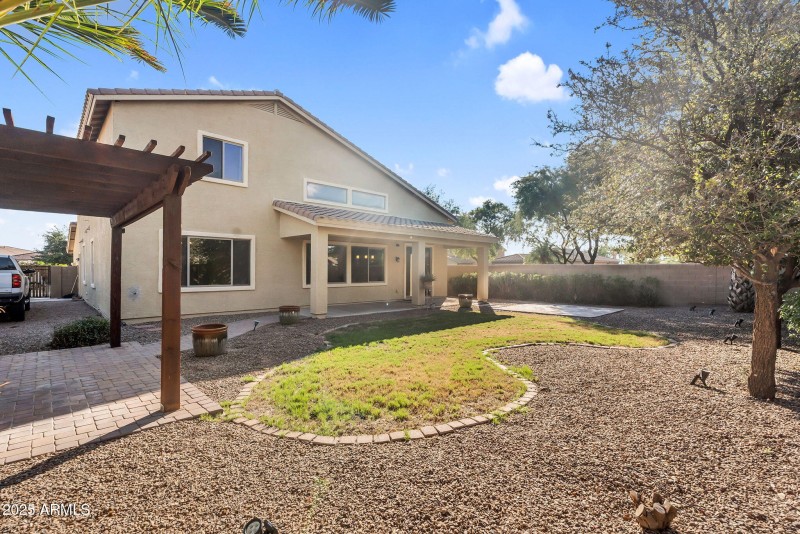 48-web-or-mls-2546 E San Rafael Trail -5