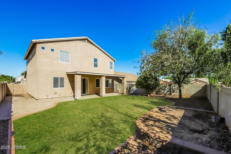 238808-photo-633e42b4cfa54