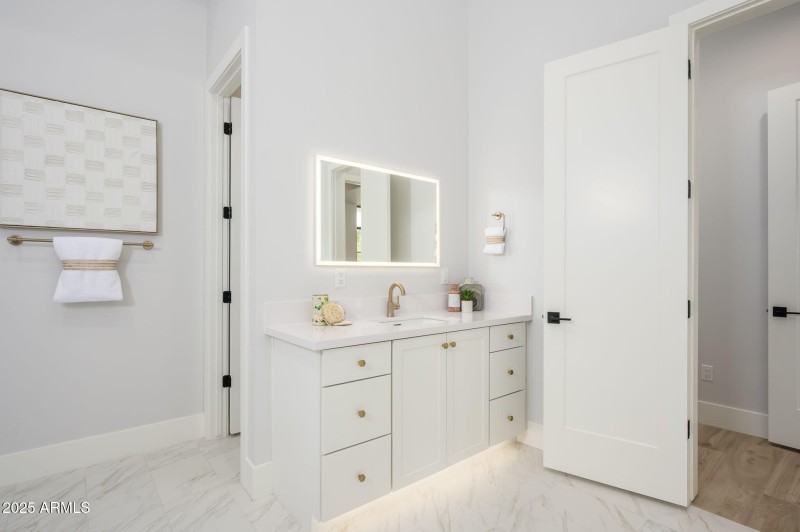 37-web-or-mls-RunawayBay-31