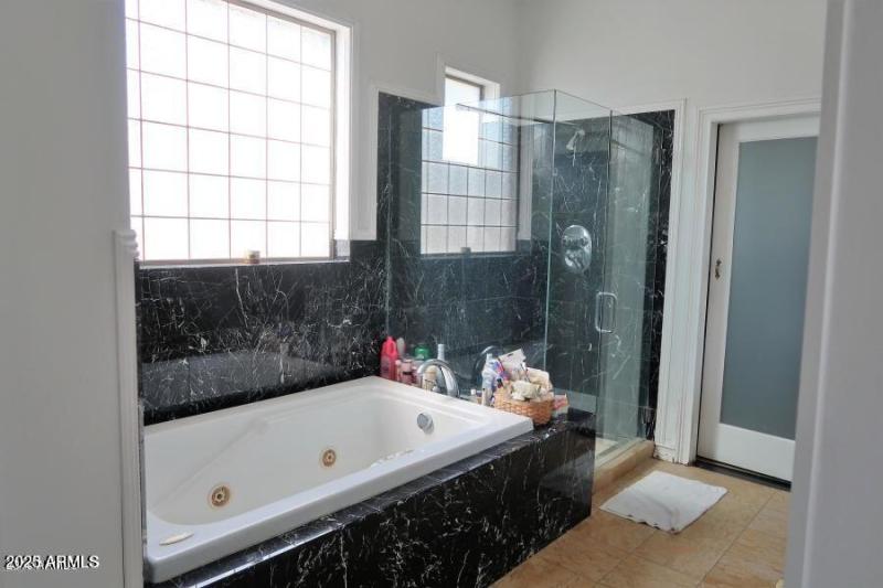 20231218042210799790000000-o