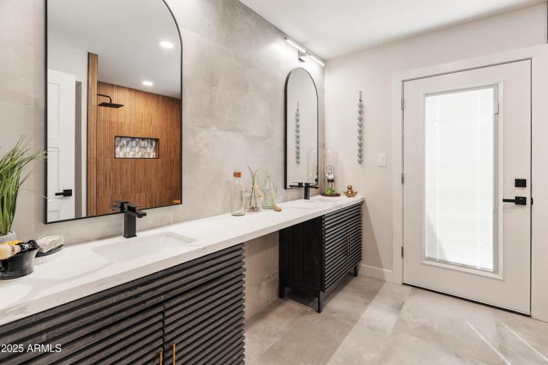 Primary-bathroom-spa-vibes-dual-vanity-s