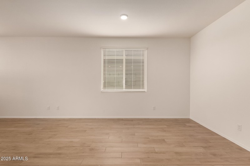 08 - Soft Wind 18253