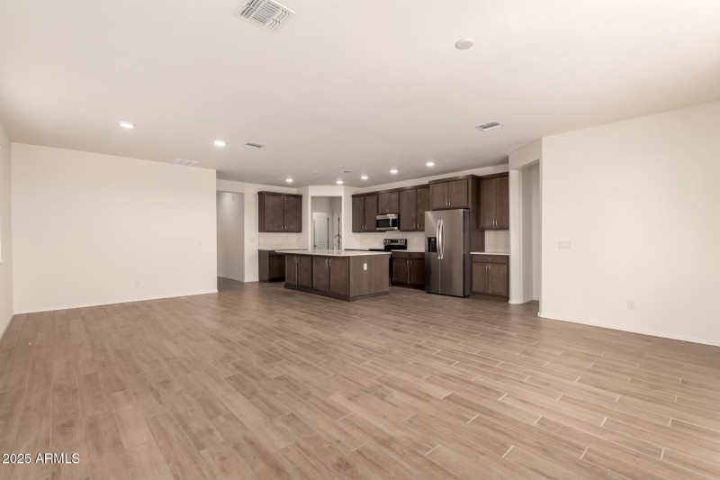 10 - Soft Wind 18253