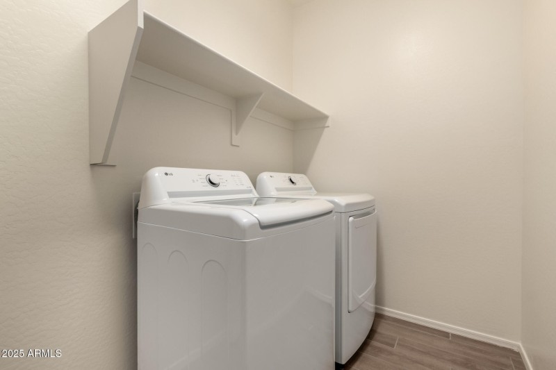 28 - Soft Wind 18253