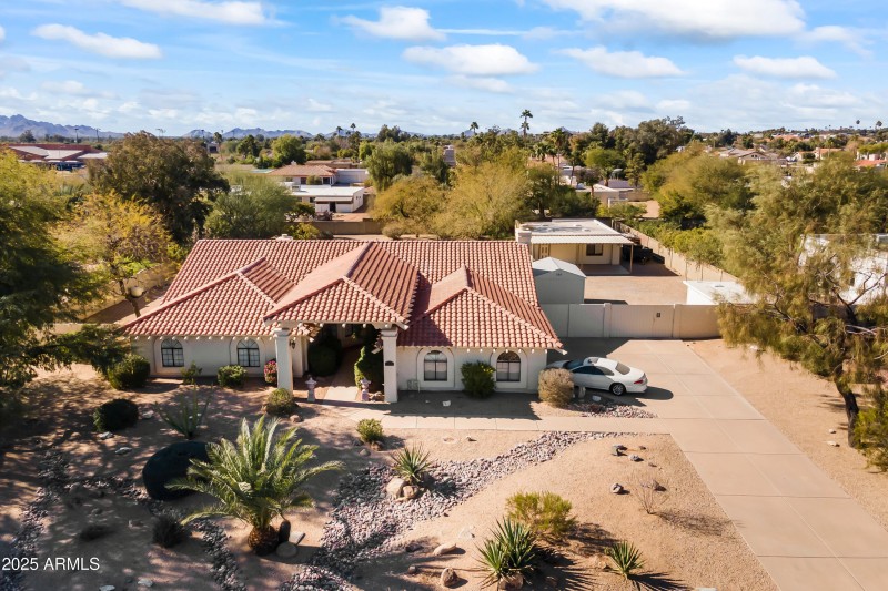 Detached Garage