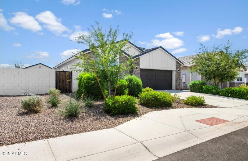 3-web-or-mls-1055 W Tuli Way-3