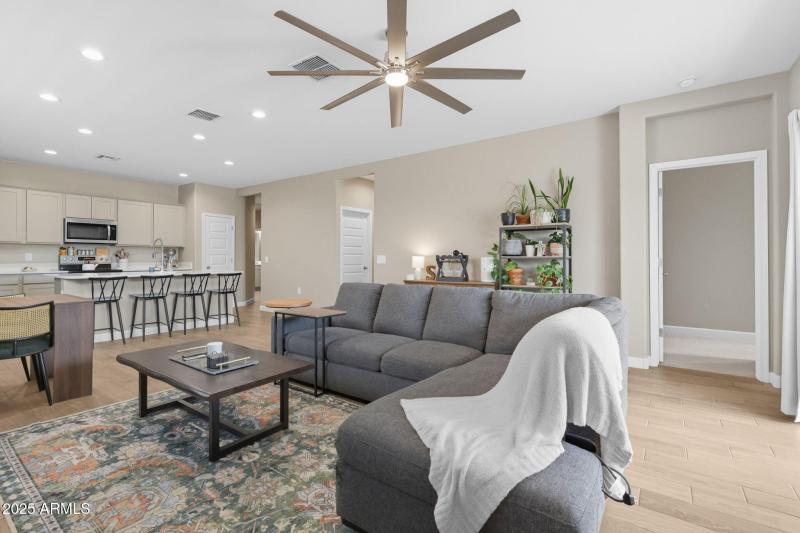 7-web-or-mls-1055 W Tuli Way-7