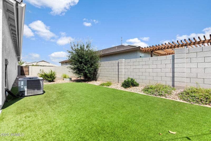 26-web-or-mls-1055 W Tuli Way-26