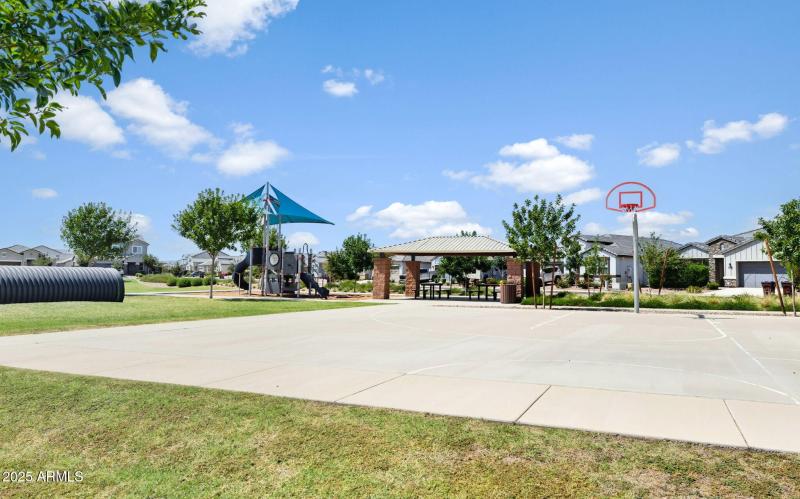 28-web-or-mls-1055 W Tuli Way-28