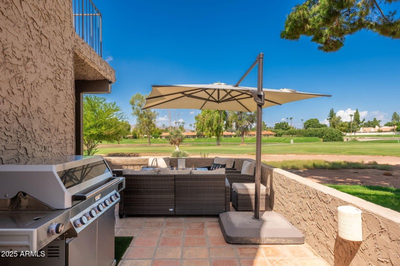 Outdoor Living - Grill & Phoenix Mountai