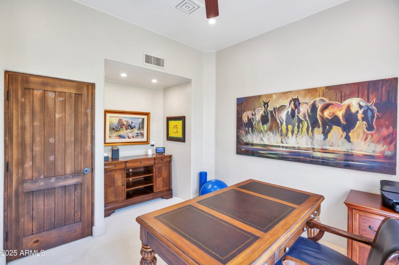 Office or sitting room primary suite