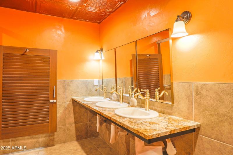 3 ADA Sinks