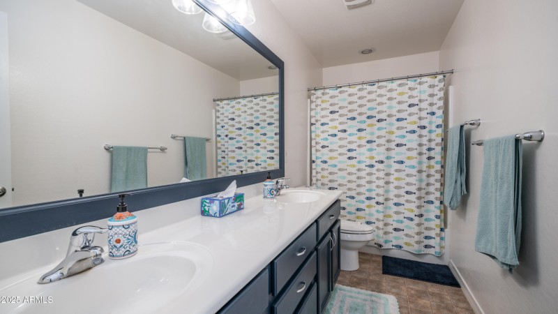 40589 W Parkhill Dr-33