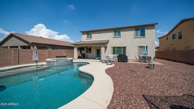 40589 W Parkhill Dr-41