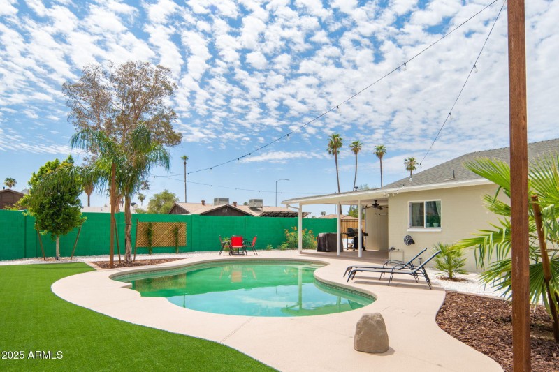 34-web-or-mls-557-s-visalia