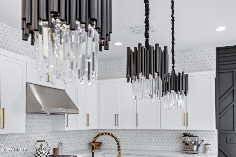 4030 W Serpentine Dr-21