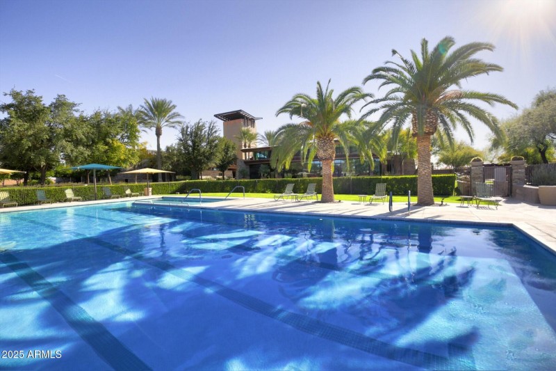 thumbnail_Community (18)