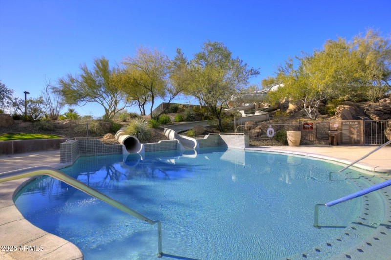 thumbnail_Community (20)