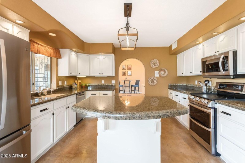 Kitchen 2