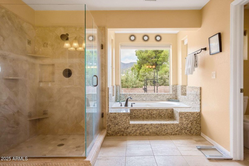 Primary luxary bath