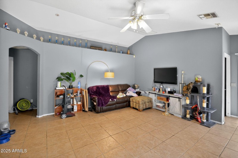01_7898_W_Sacramento_Hill_Dr (6)