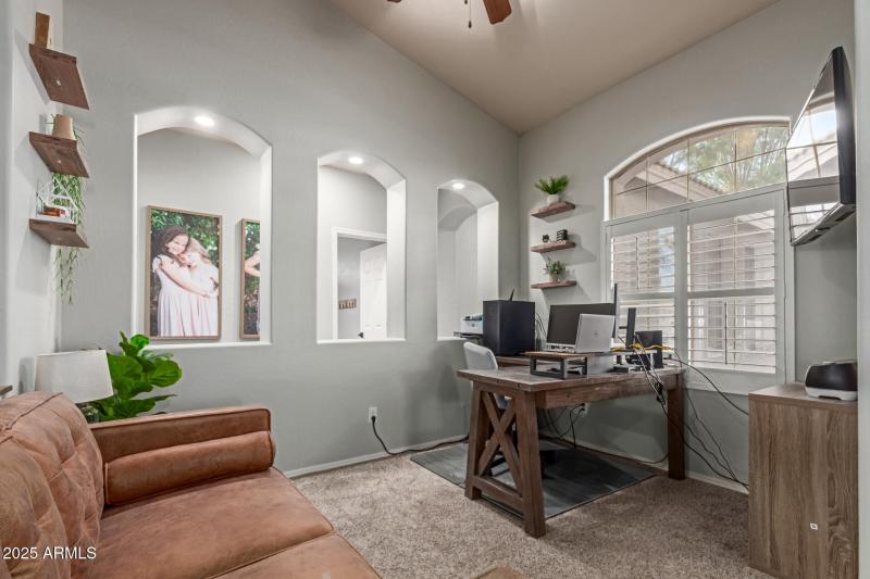 3523 W Buckhorn Trl
