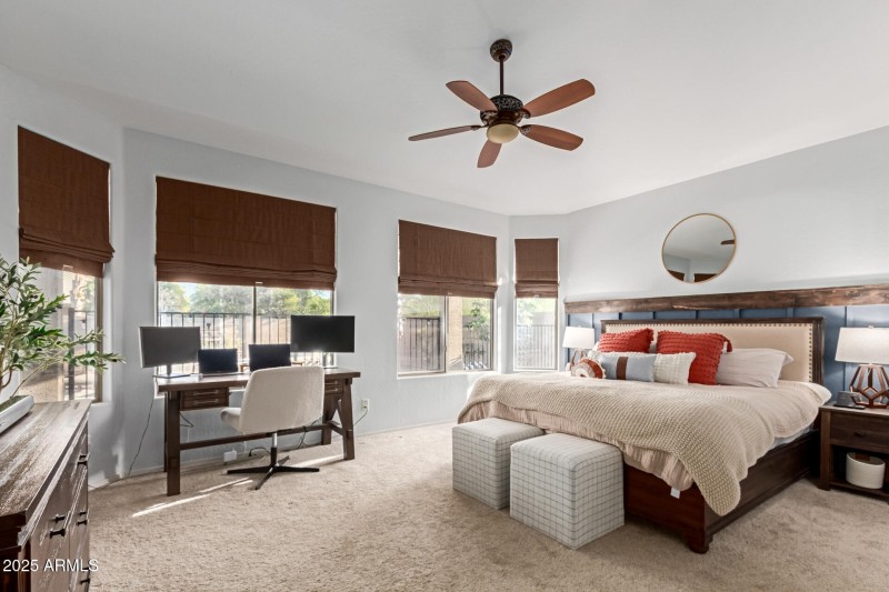 3523 W Buckhorn Trl