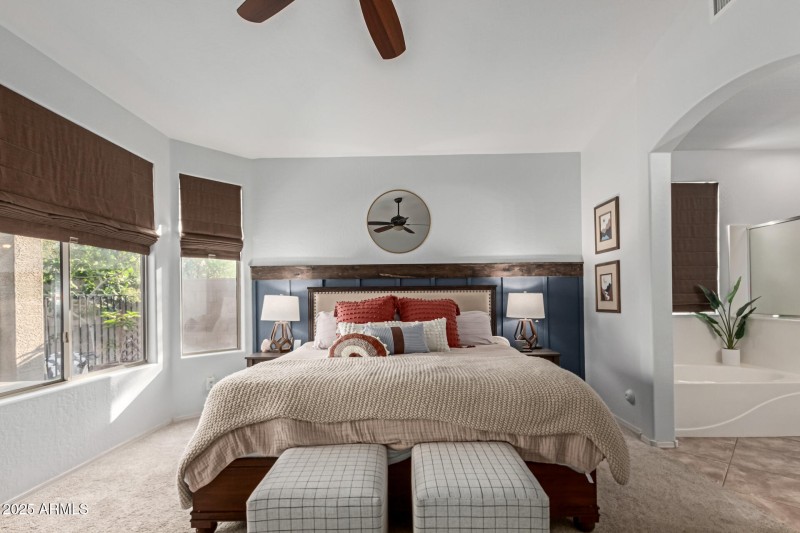 3523 W Buckhorn Trl