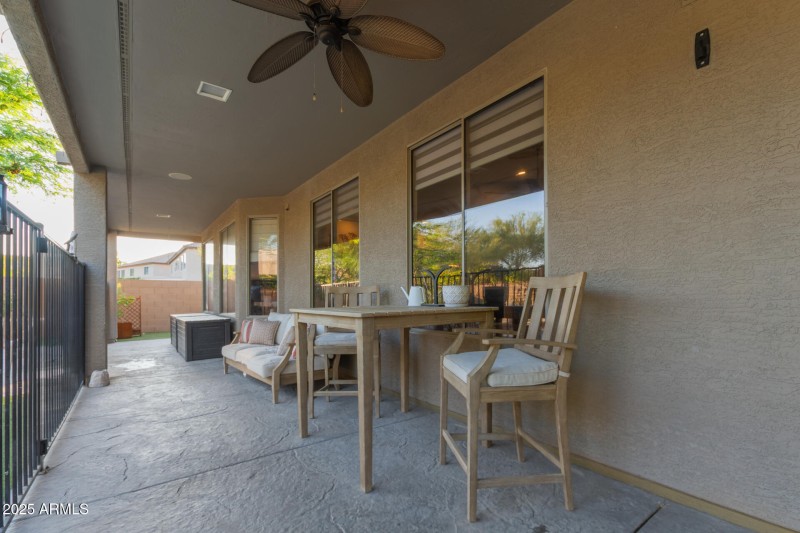 3523 W Buckhorn Trl