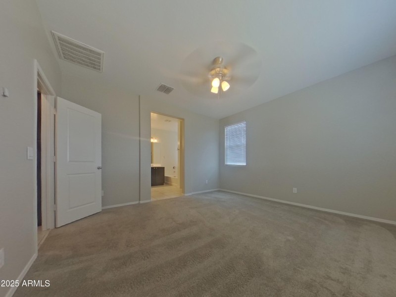 4_pc_ScDDhw4q6m_oiXboOWU1L_layout_0