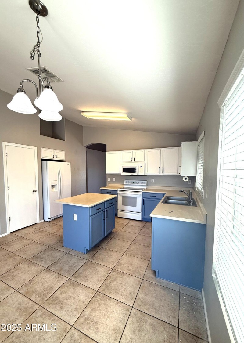 Kitchen 4