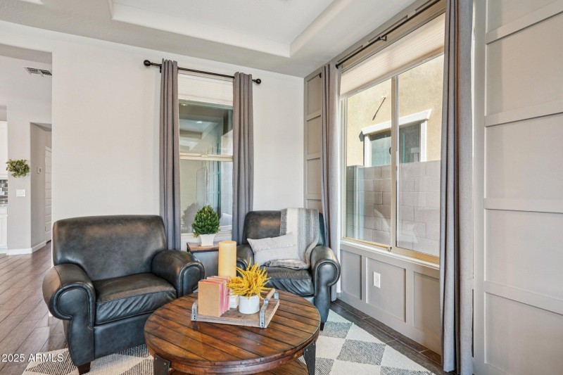 19-web-or-mls-S Girard St-S2908-019