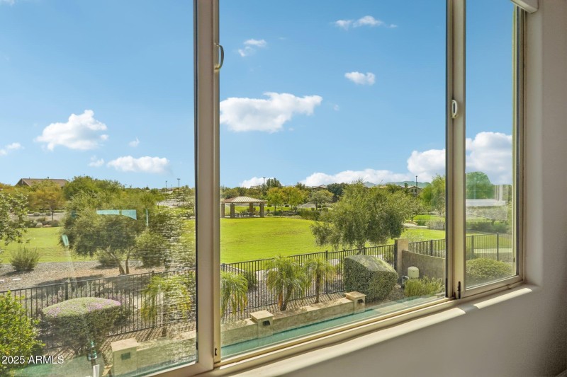 52-web-or-mls-S Girard St-S2908-052