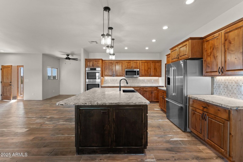 20-web-or-mls-2023-11-09 23.02.15-2